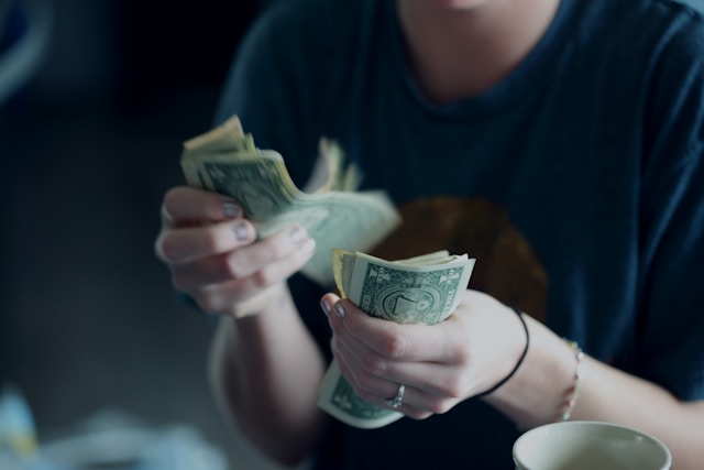 Pros and Cons of Using Crypto for Gambling